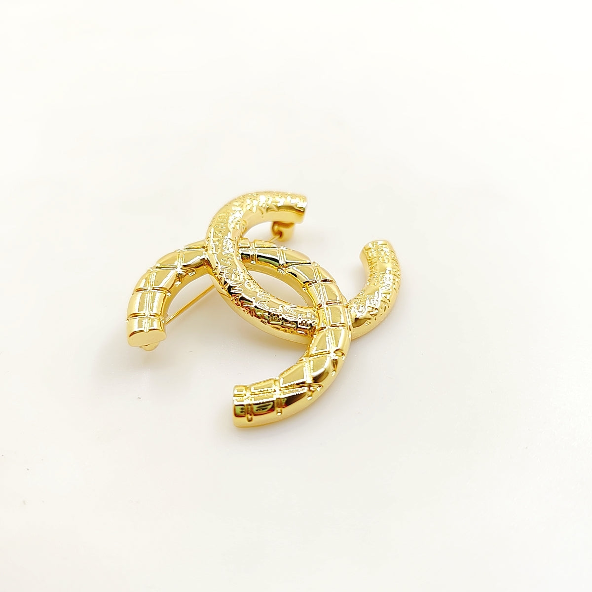 18K Chanel 24S Brooch