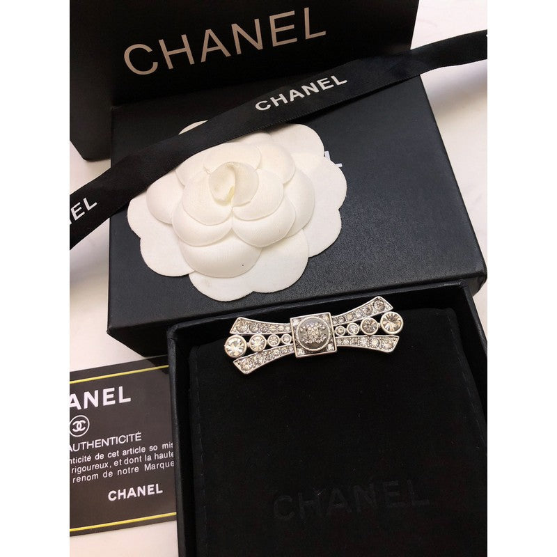 18K Chanel Bow Tie Diamond Brooch