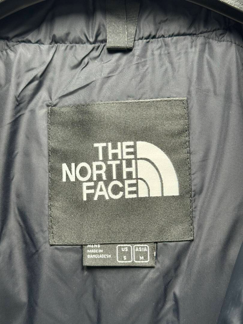 110429  Men's and women's classic high and full embroidered logo down vest clothes on the north side